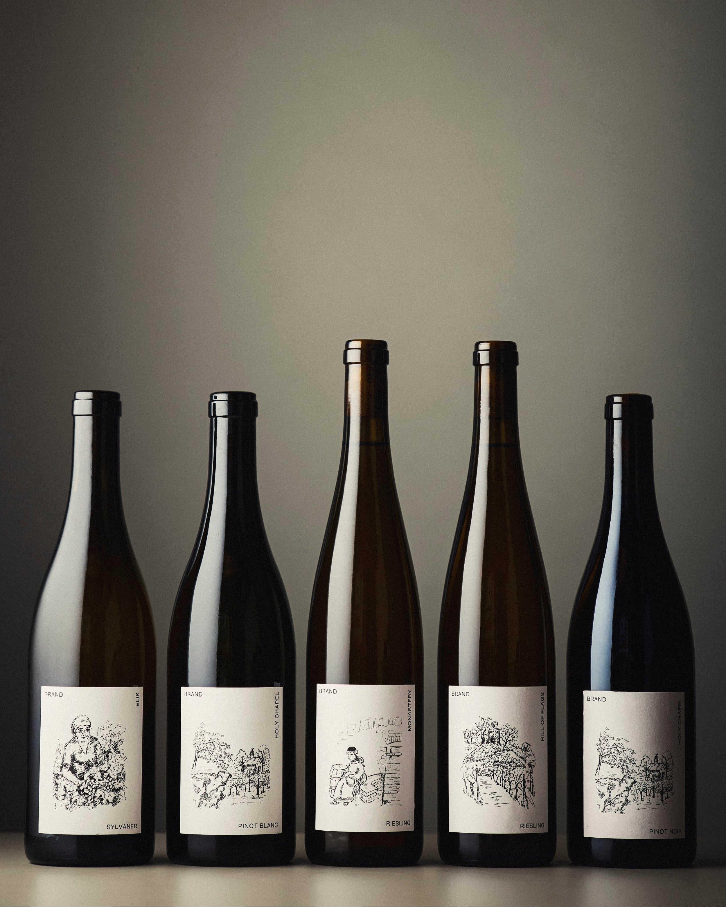 Group foto of the single vineyard box from Brand Bros Flaschenfoto Naturwein